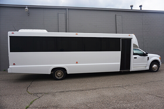 Luxury 34 Passenger Bus